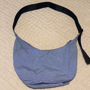 BAGGU medium nylon crescent bag